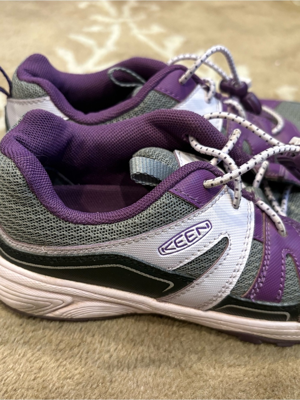 KEEN Kidβs Purple and Gray Shoes Size 2